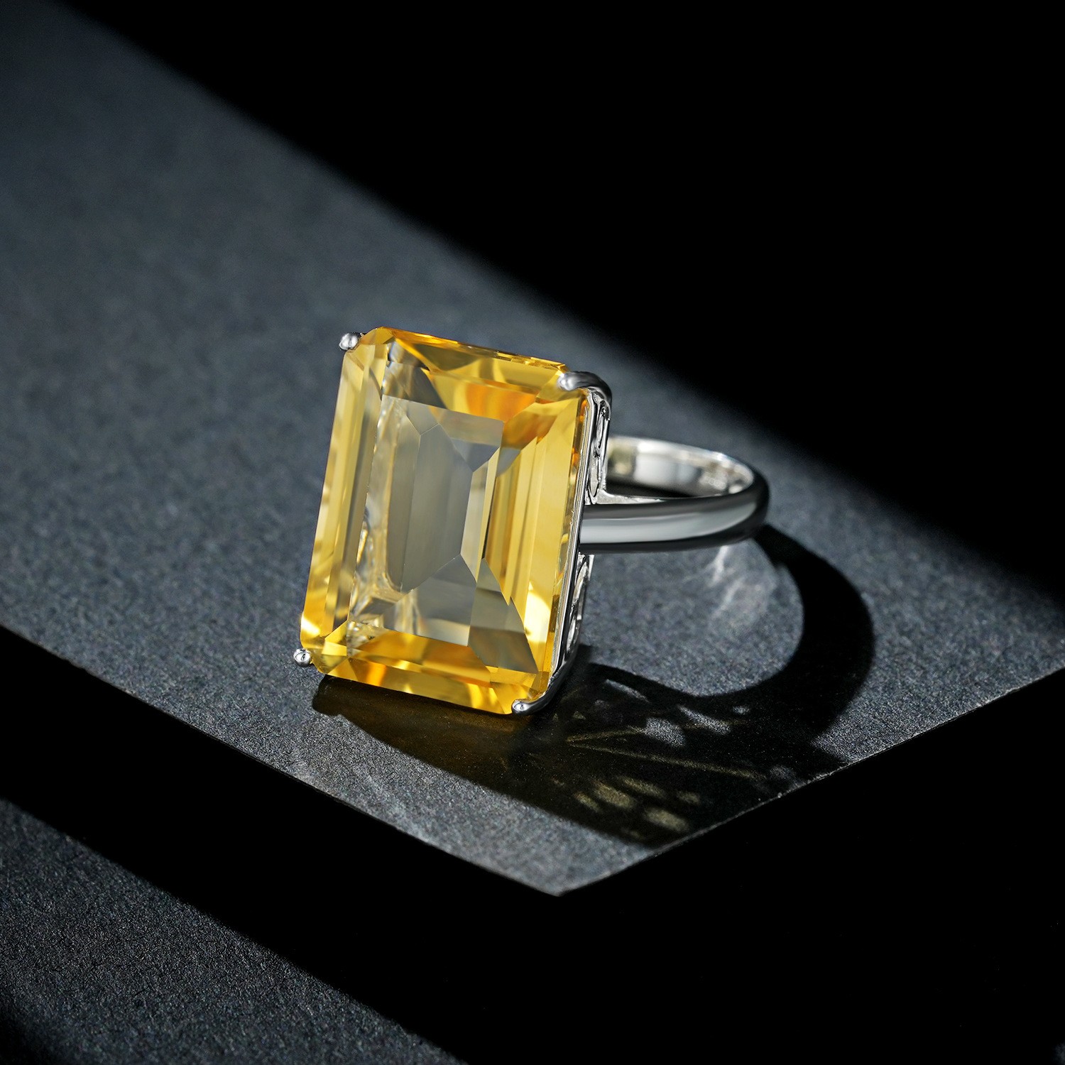 Precioso conjunto nupcial de plata de ley con corte de topacio