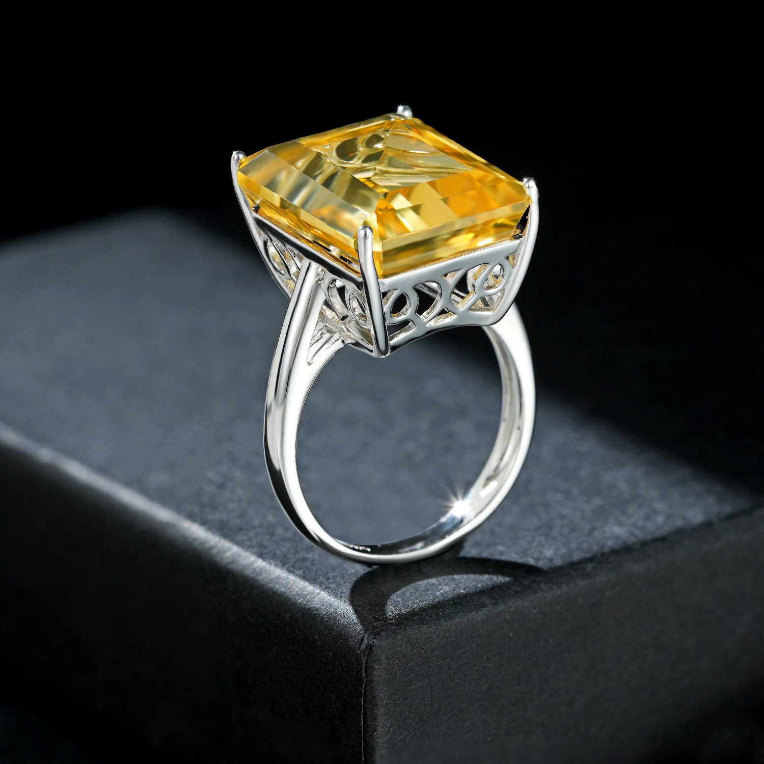 Precioso conjunto nupcial de plata de ley con corte de topacio