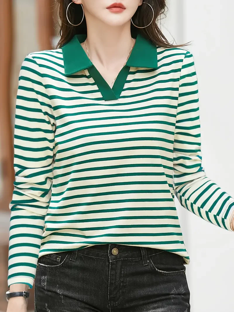 Camiseta de cuello polo a rayas para mujer