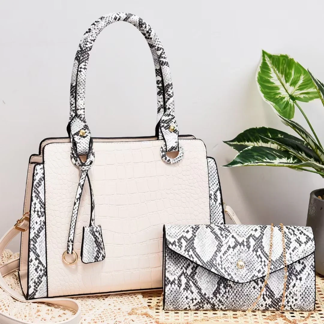 Nuevos bolsos de moda con costuras serpentinas