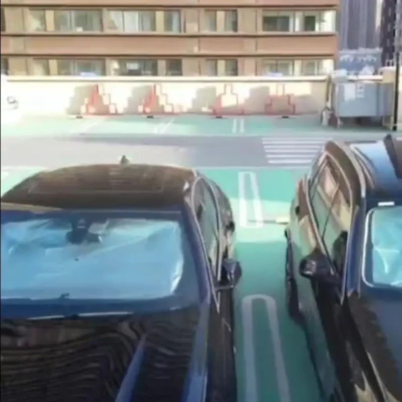 Protege tu coche del sol con este protector solar portátil