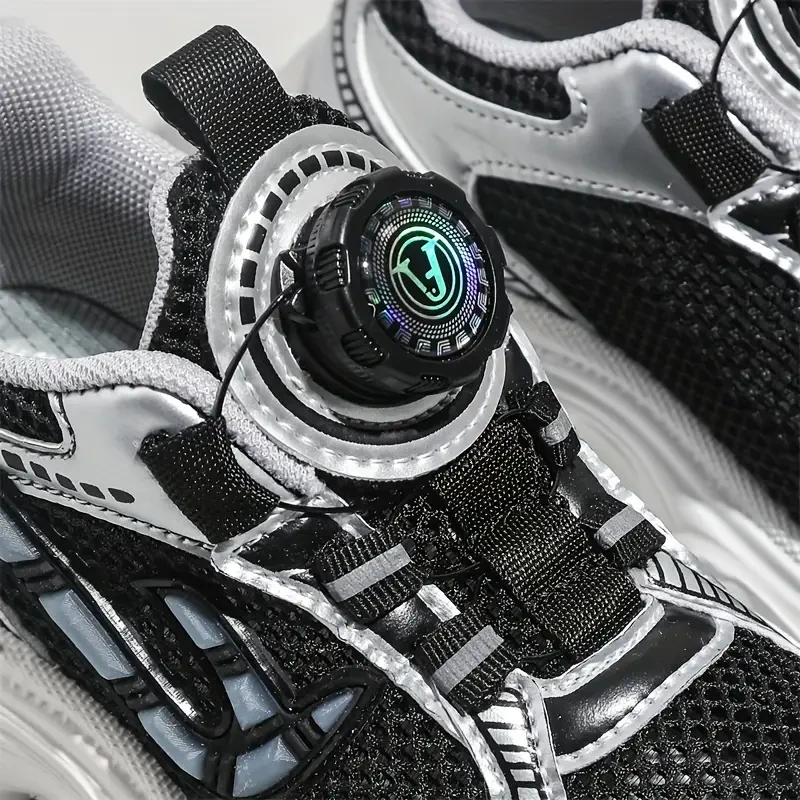 Zapatillas de baloncesto de malla de caña baja y modernas