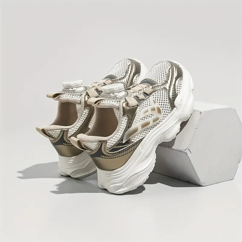 Zapatillas de baloncesto de malla de caña baja y modernas