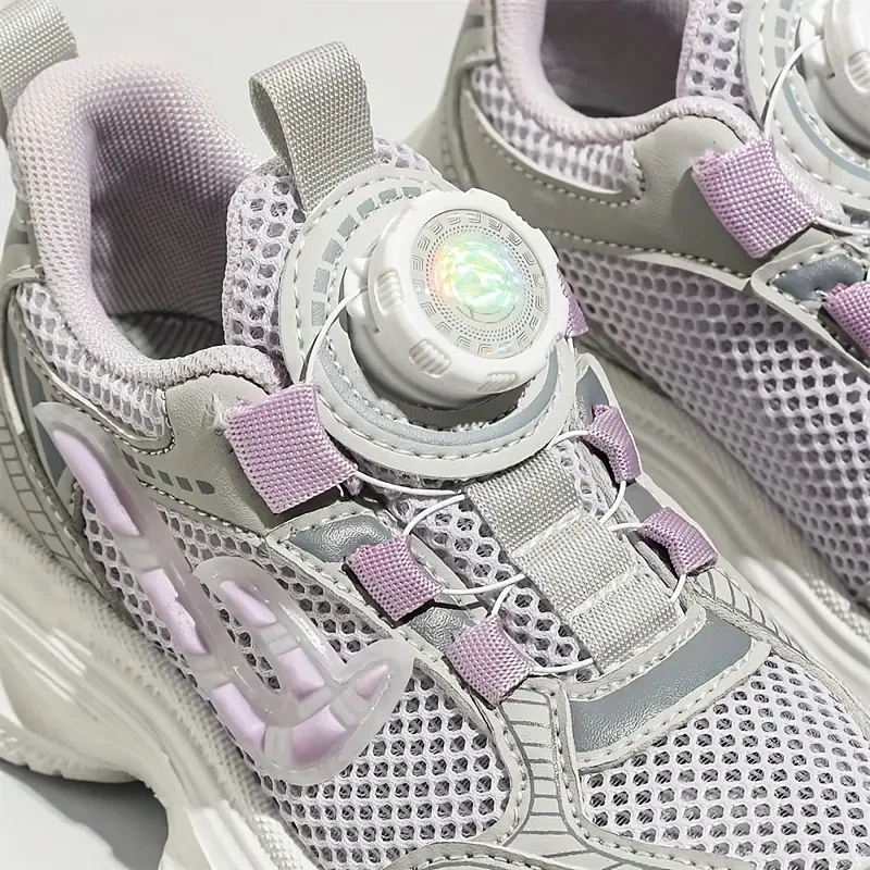 Zapatillas de baloncesto de malla de caña baja y modernas