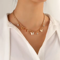 Collar de mariposa