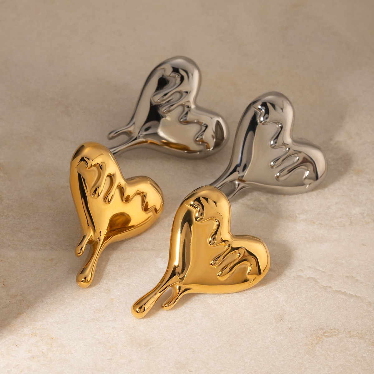 Pendientes de corazón de amor fundido de acero inoxidable dorado