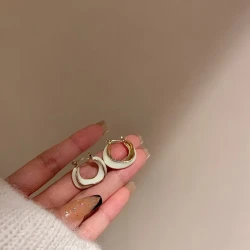 Pendientes redondos irregulares geométricos con esmalte goteante