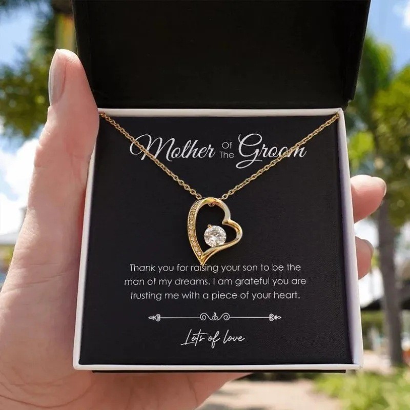 Collar en forma de corazón para mujer
