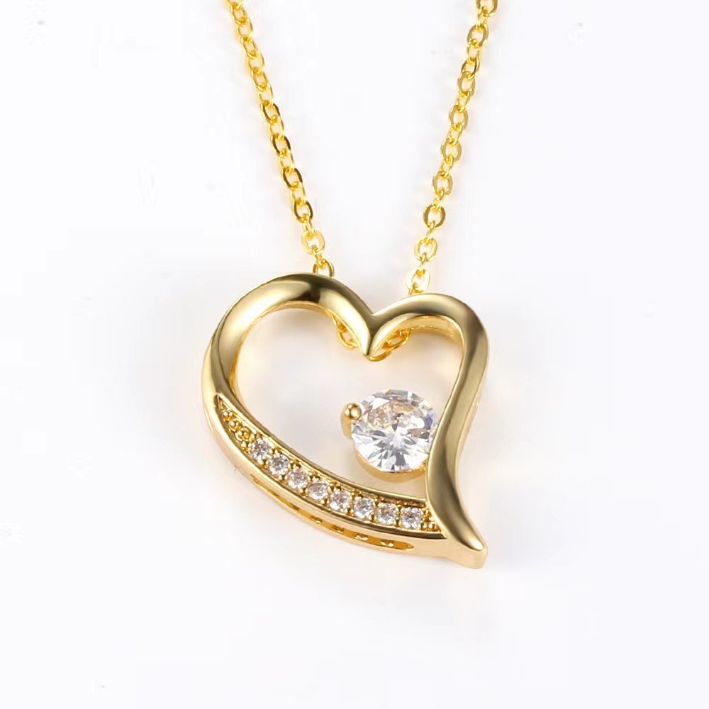 Collar en forma de corazón para mujer