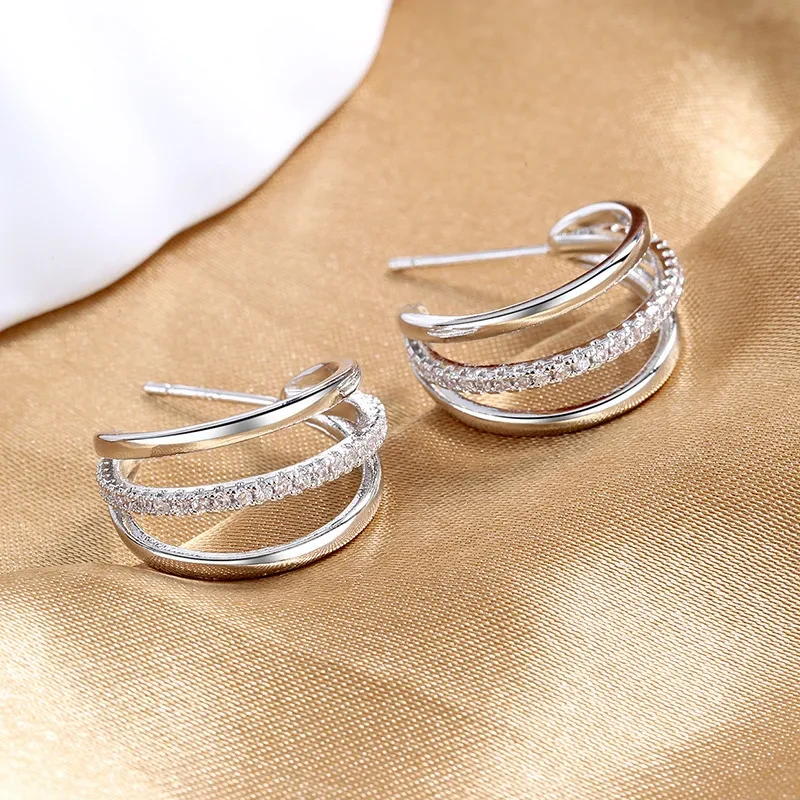 Pendientes de metal con baño de diamantes de nuevo estilo