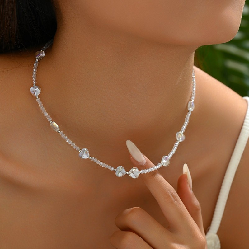 Collar de cristal con cuentas en forma de corazón para mujer