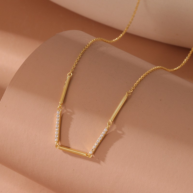 Collar geométrico para mujer en plata de ley