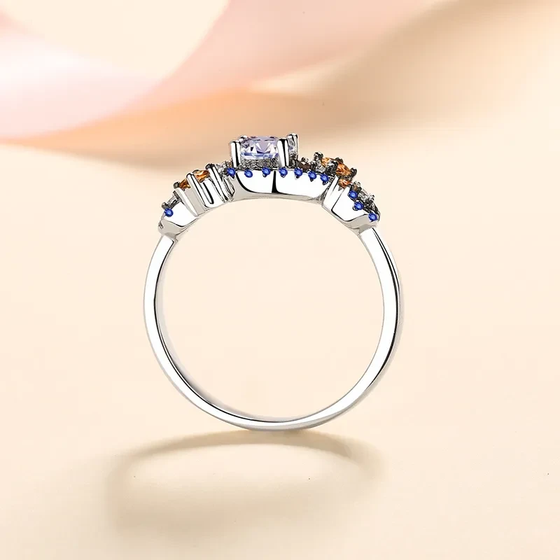Anillo de moissanita con microincrustaciones