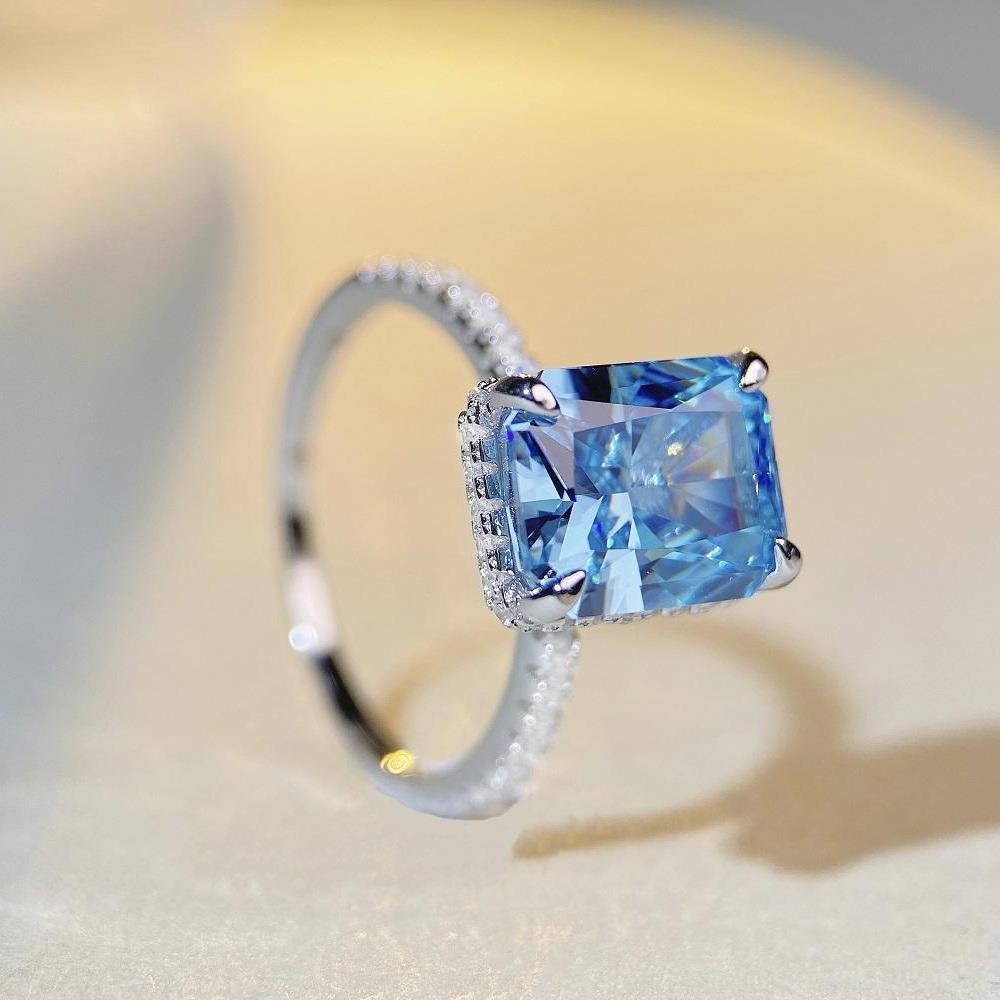 Anillo de plata de ley para mujer con diamante de alto carbono