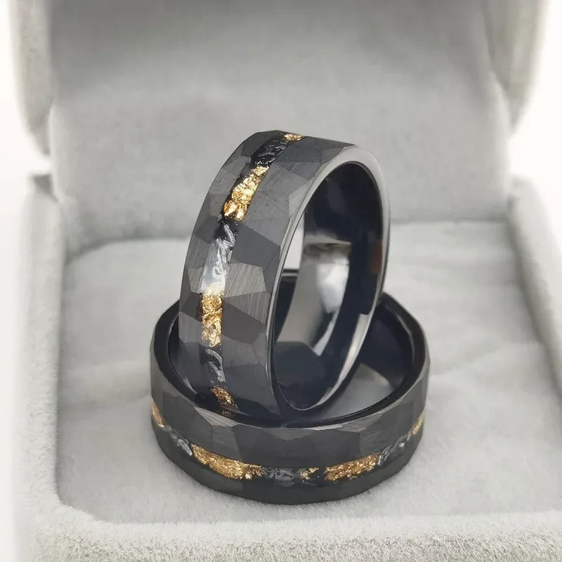 Lote plano de anillos de oro y tungsteno