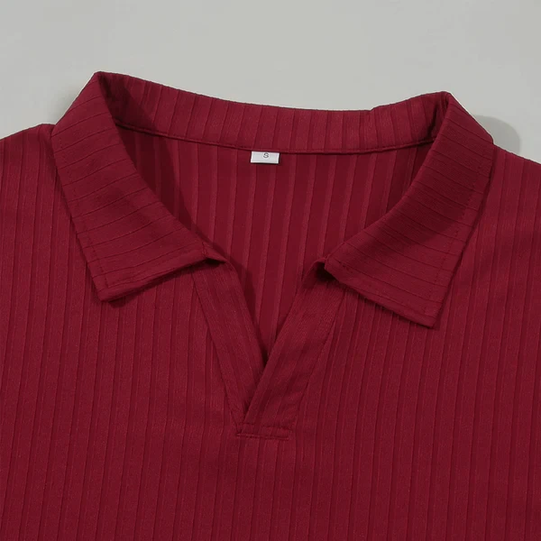 Polo de manga larga con cuello en V y rayas lisas para hombre
