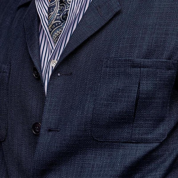Blazer con botones y múltiples bolsillos de lino y algodón de color