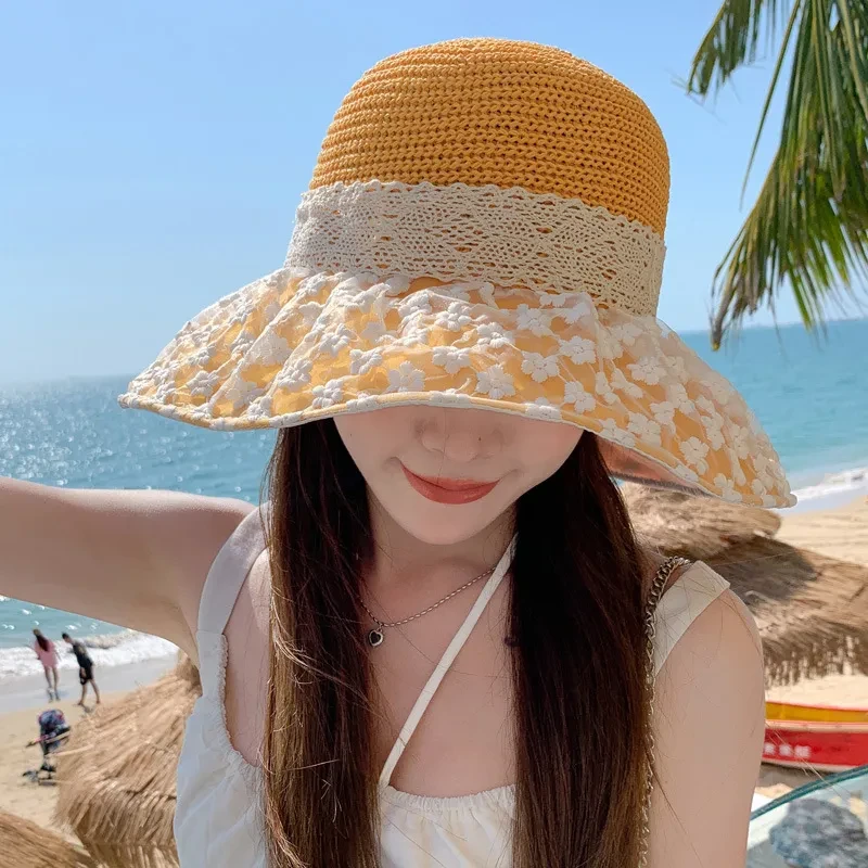 Sombrero de paja con lazo de encaje