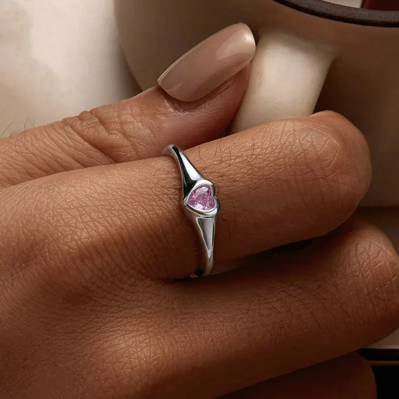 Anillo ajustable con piedra preciosa rosa en forma de corazón para mujer