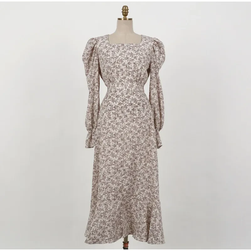 Vestido floral con cola de pez