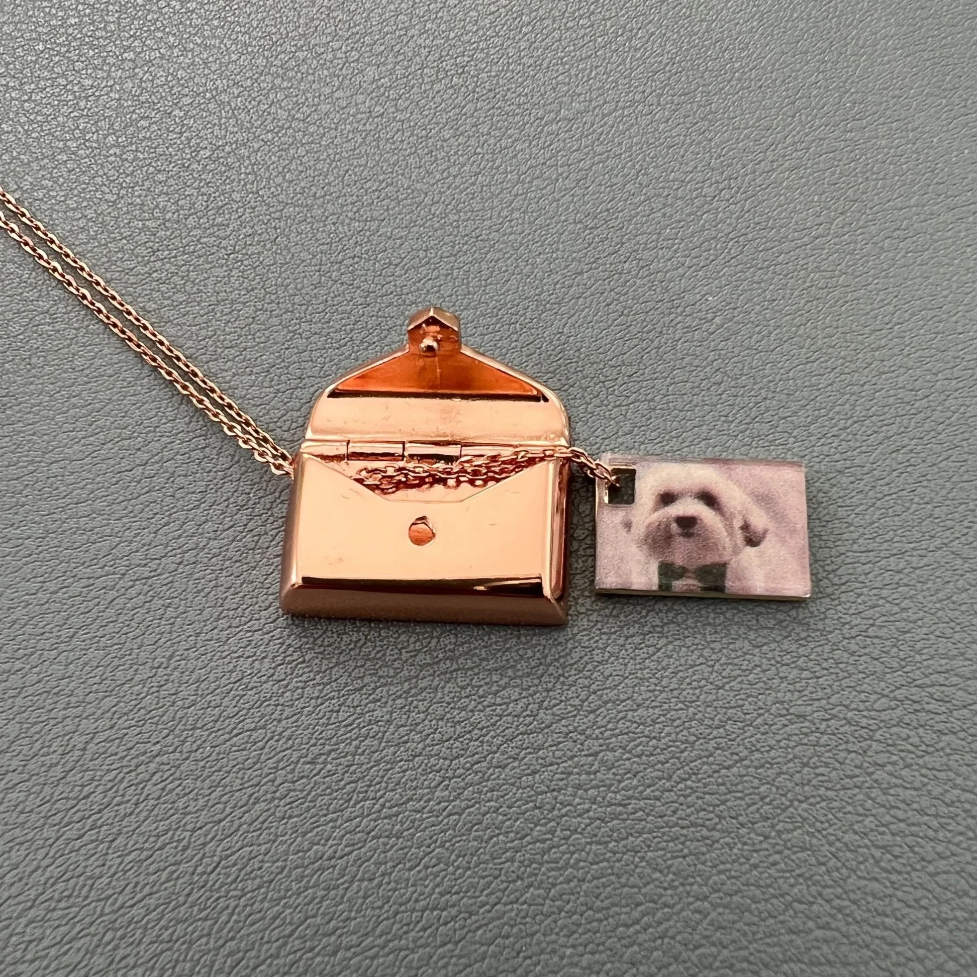 Collar con medallón y foto personalizada