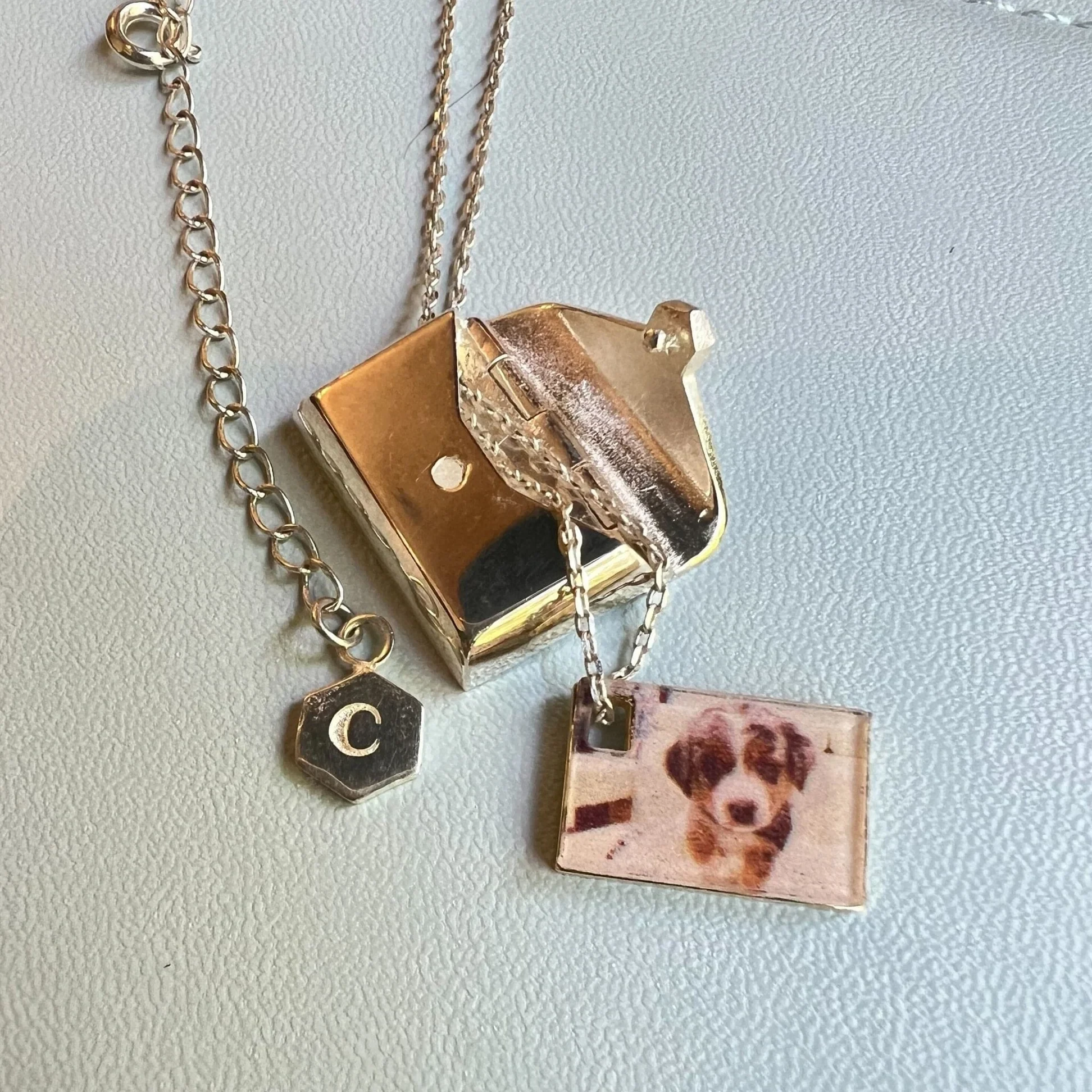 Collar con medallón y foto personalizada