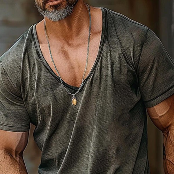 Camiseta informal de manga corta con cuello en V y bolsillo de parche de mezcla de algodón para hombre