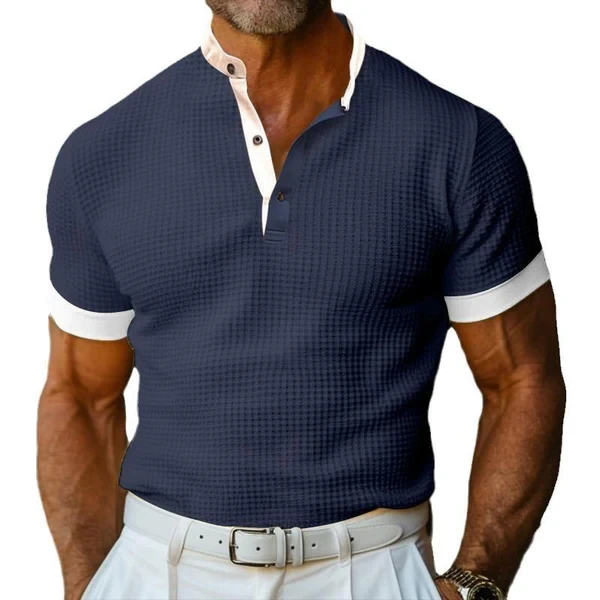 Camiseta informal de manga corta con cuello henley y diseño entallado para hombre