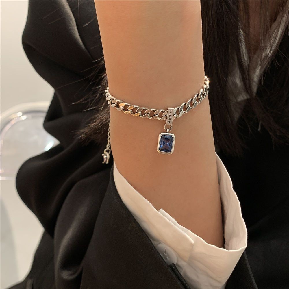 Pulsera de la suerte con circonita azul marino del Golfo Pérsico
