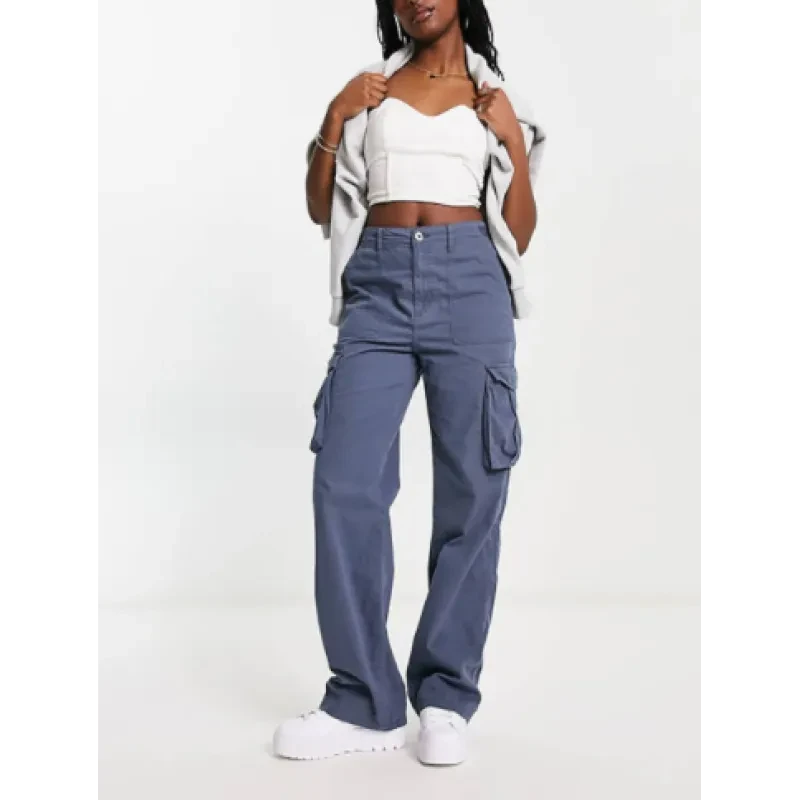 Vaqueros rectos de moda para mujer en otoño