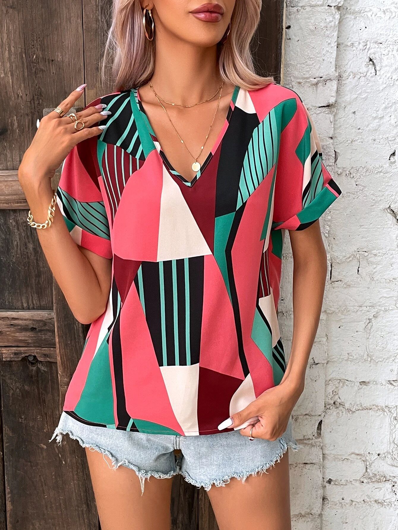 Top con cuello en V estampado para mujer