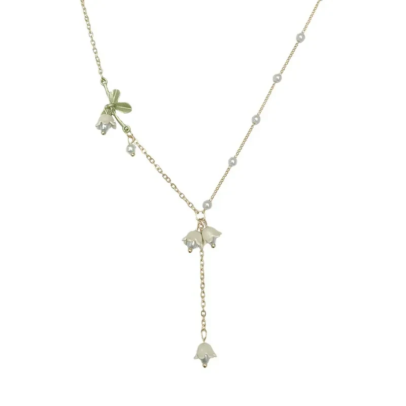 Elegante collar de lirio de los valles con colgante de perla artificial verde