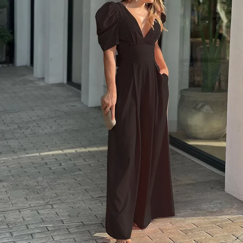 Mono elegante de moda con piernas anchas y tallas grandes