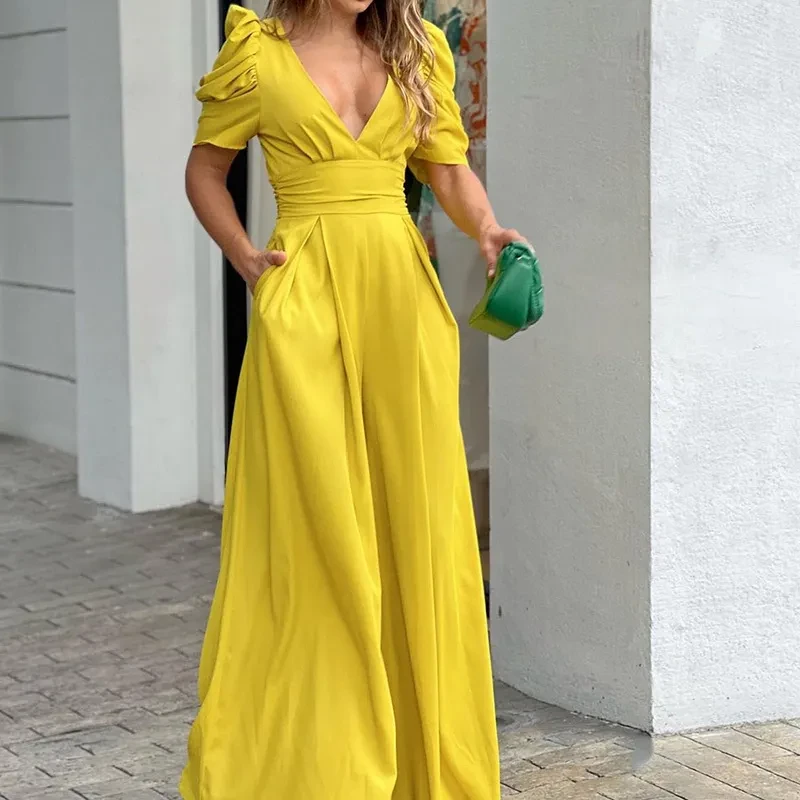 Mono elegante de moda con piernas anchas y tallas grandes