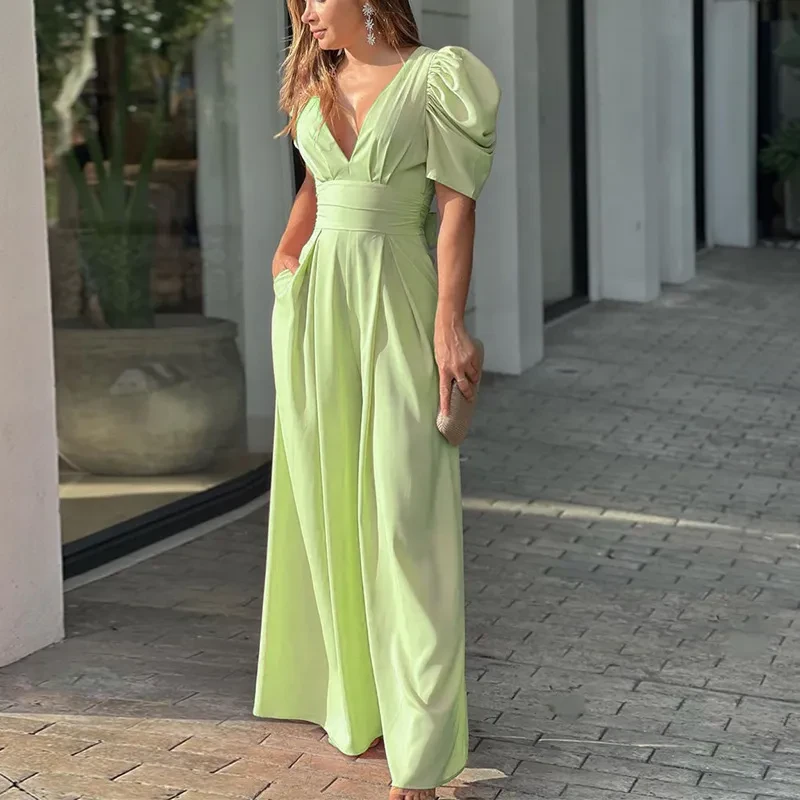 Mono elegante de moda con piernas anchas y tallas grandes
