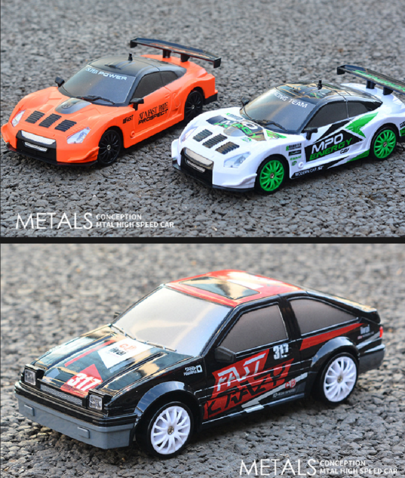 Mini coche de carreras eléctrico de derrape a escala 1:24