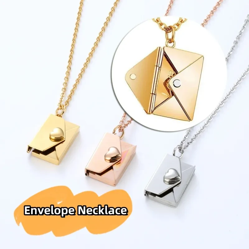 Collar con sobre de corazón de melocotón