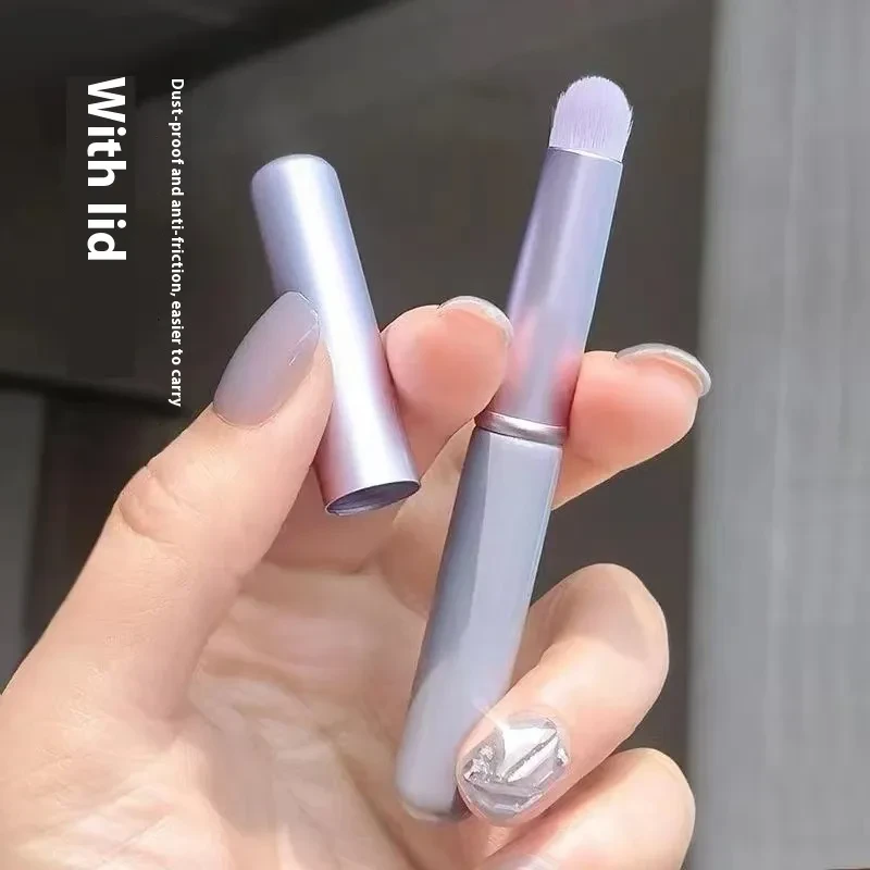 Mini pincel redondo para labios