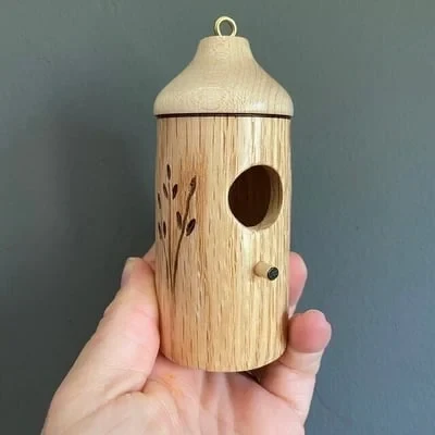 Casa de madera para colibríes: un regalo para los amantes de la naturaleza
