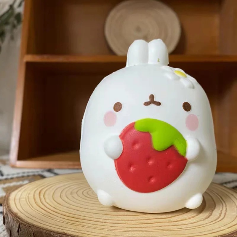 NUEVA Pelota antiestrés jumbo de fresa con forma de pollito y conejo - Kawaii - Conejo antiestrés de crecimiento lento para adultos y niños