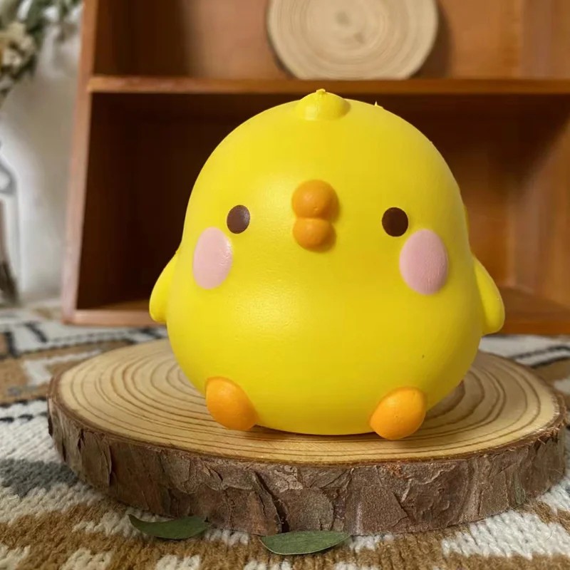 NUEVA Pelota antiestrés jumbo de fresa con forma de pollito y conejo - Kawaii - Conejo antiestrés de crecimiento lento para adultos y niños