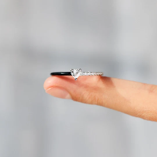 Anillos de corazón esmaltados a juego de Best Bitches