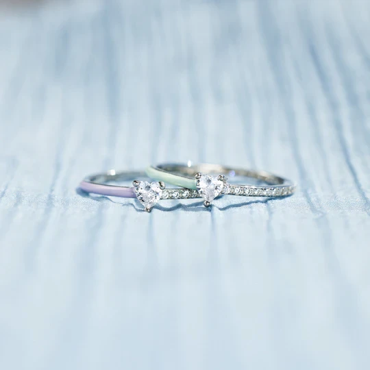 Anillos de corazón esmaltados a juego de Best Bitches