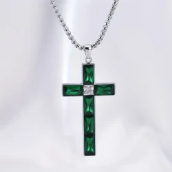 Collar con colgante de cruz de esmeralda con piedra natal de lujo, regalo de joyería para hombres y mujeres