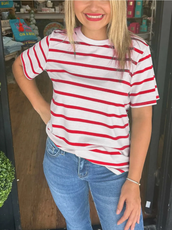 Camiseta de manga corta con cuello redondo y rayas de moda para mujer