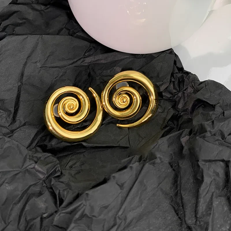 Pendientes de oro de 18 quilates con rotación geométrica