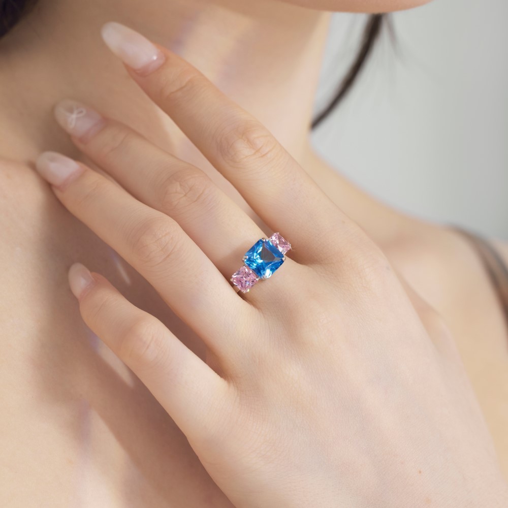 Anillo Trio Radiance con piedras preciosas azules y rosas