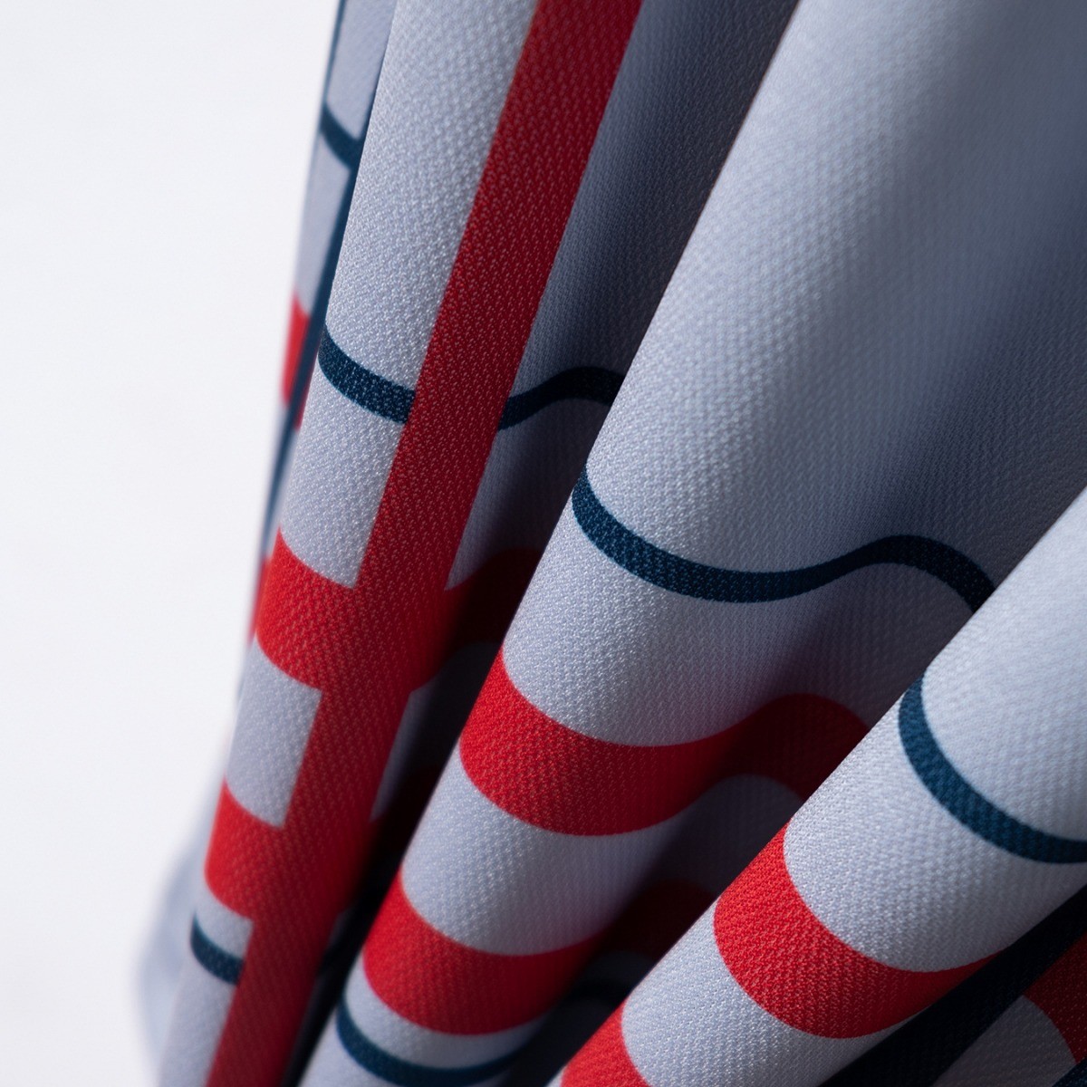 Camisa deportiva de manga corta con botones y solapa estampada para hombre