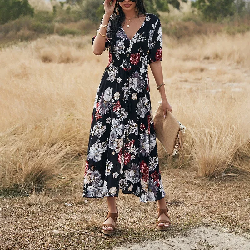 Vestido playero de verano con cintura elástica y escote en V floral