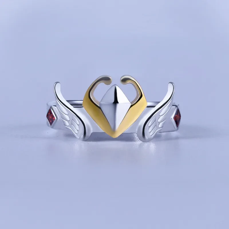 Anillo de corona de corazón alado